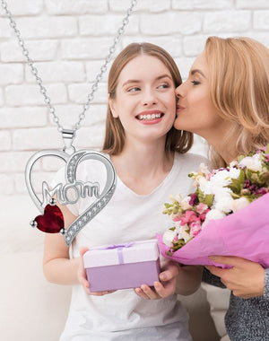 Heart Mom Necklace – Elegant Mother's Day Jewelry Gift for Women