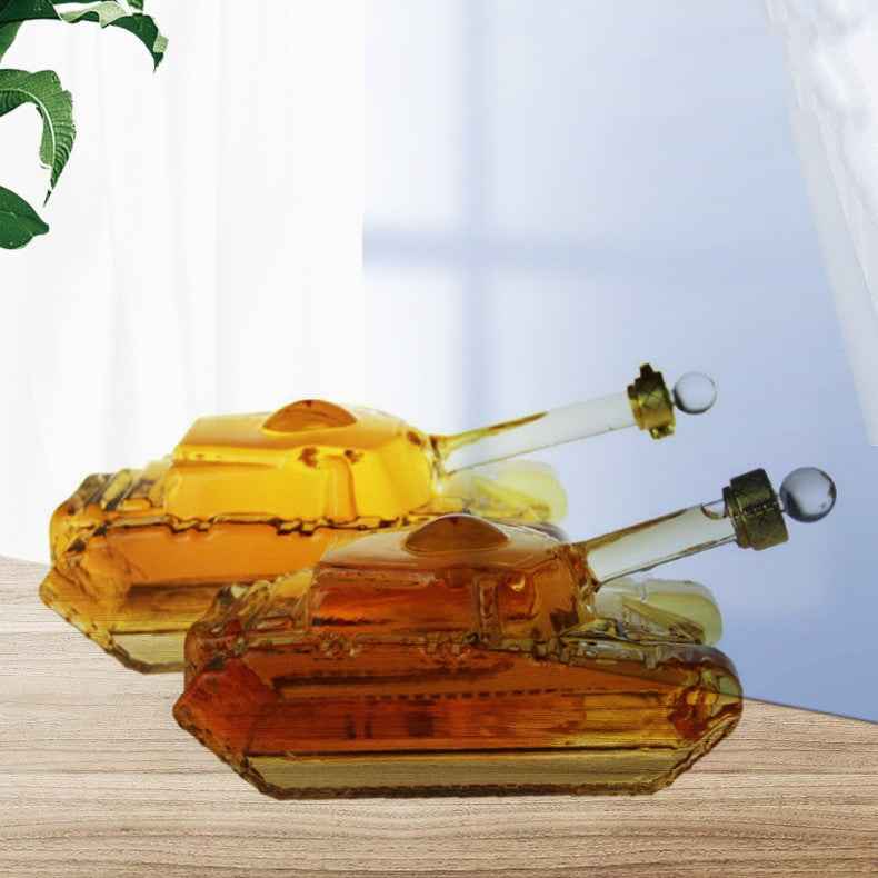 Tank Sealed Transparent Wine Bottle