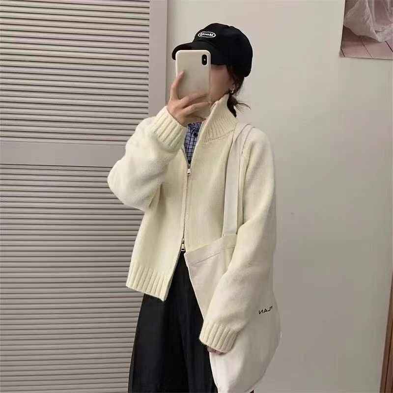 Loose-fitting Simple Stand-collar Laid-back Knit Cardigan Top